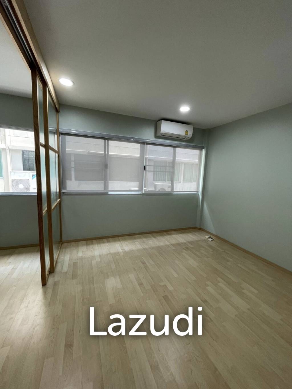 2 Bed 3 Bath 200 SQ.M Noble Cube Pattanakarn
