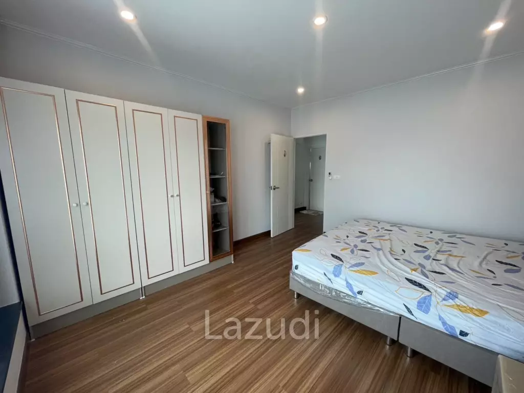 2 Storey 3 Bedrooms House for Rent at Supalai Park Ville