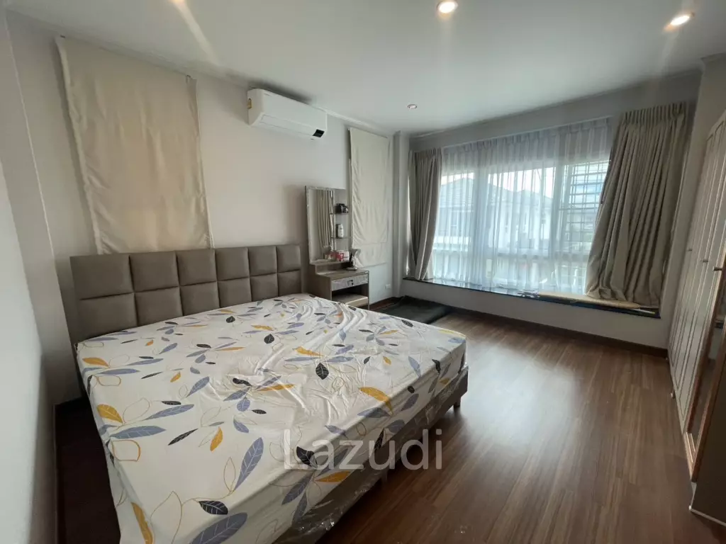 2 Storey 3 Bedrooms House for Rent at Supalai Park Ville