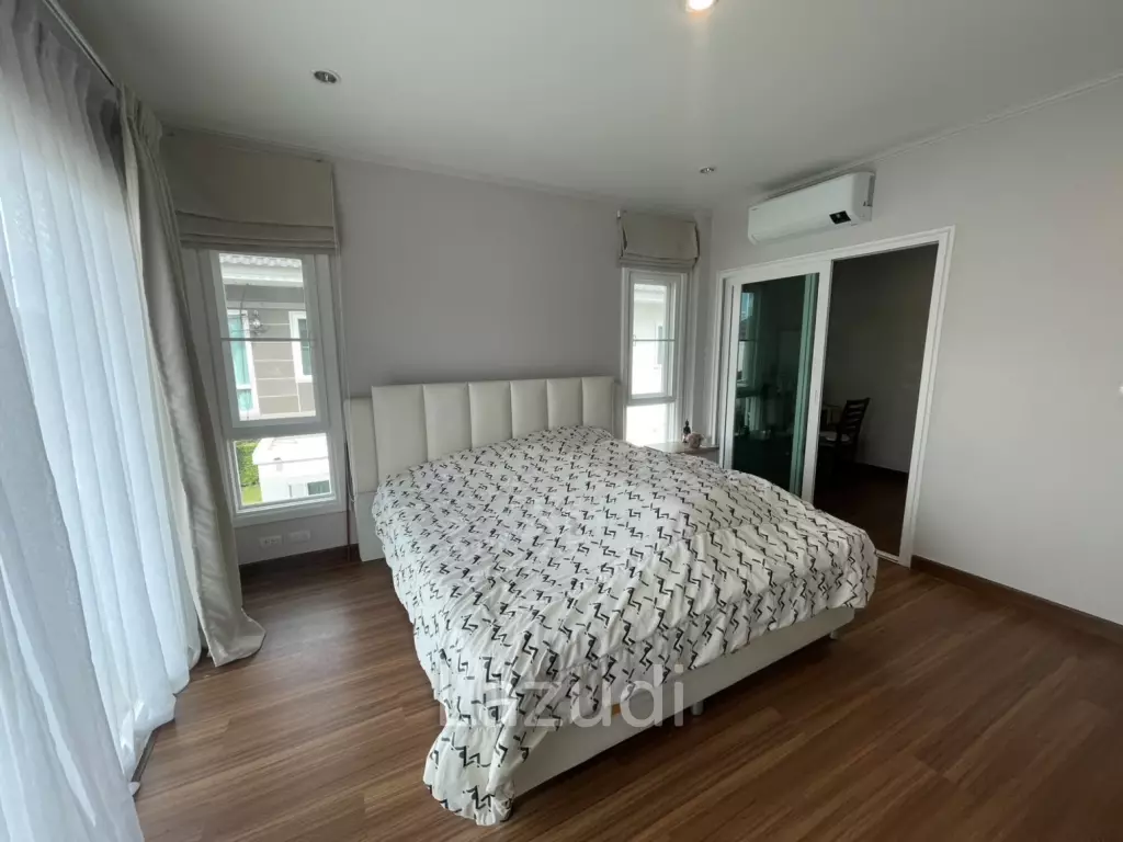 2 Storey 3 Bedrooms House for Rent at Supalai Park Ville