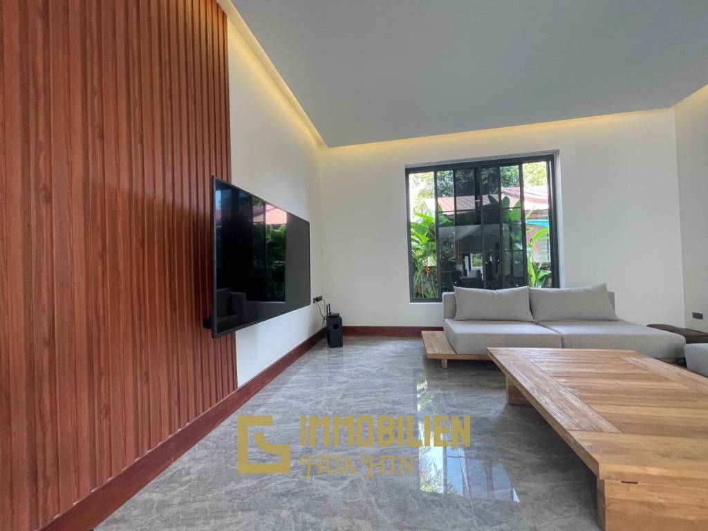 Brandneu / offener Grundriss / 10 x 4 Meter Pool