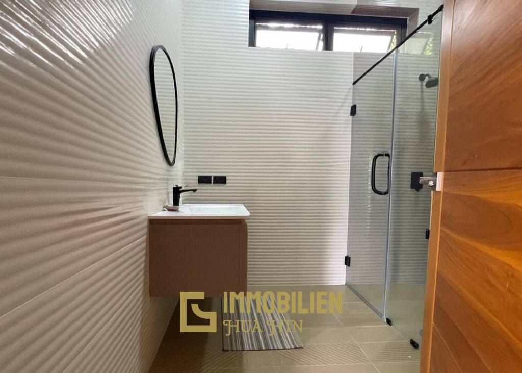 Brandneu / offener Grundriss / 10 x 4 Meter Pool