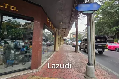 Prime Corner Retail Space in Samphanthawong