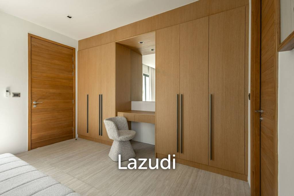 Modern Luxury 3-Bedroom Pool Villa For Sale In Thalang