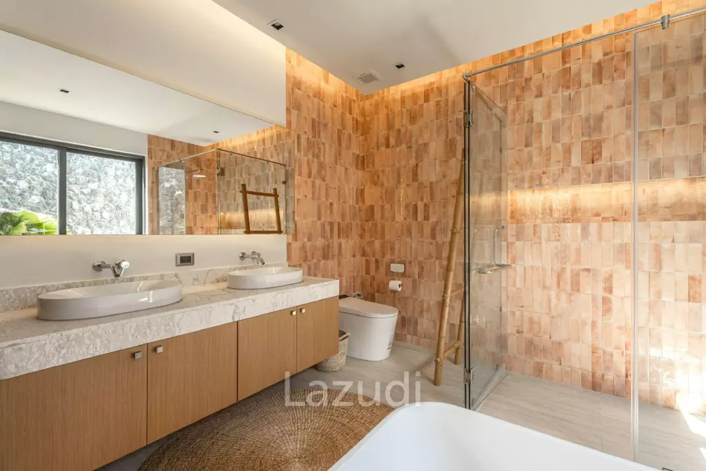 Modern Luxury 3-Bedroom Pool Villa For Sale In Thalang
