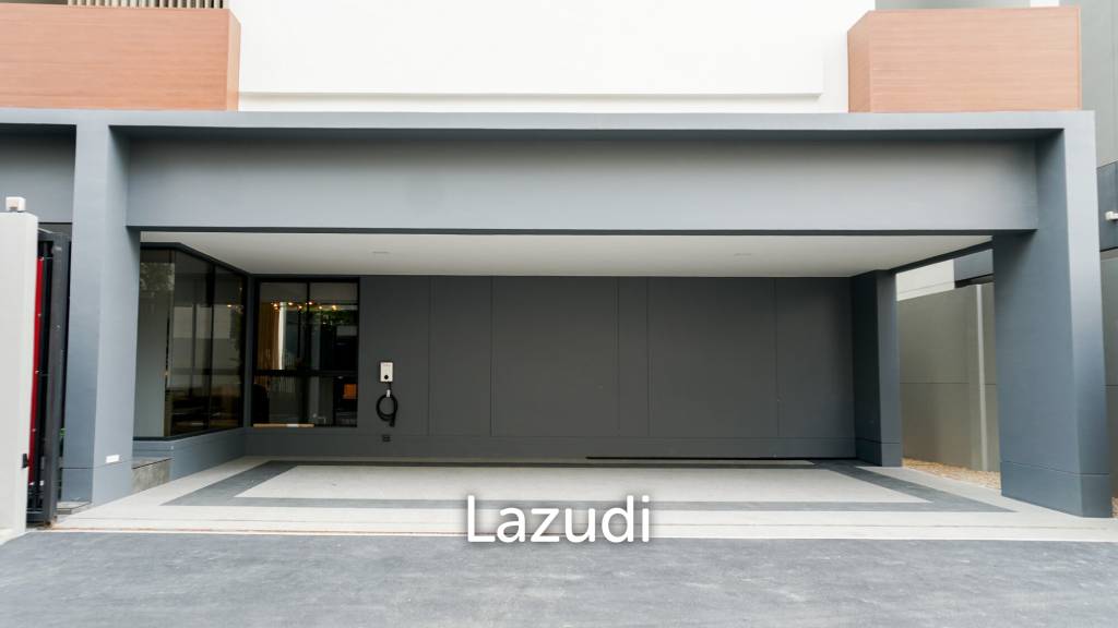 4 Beds 6 Baths 344 SQ.M BuGaan Krungthep Kreetha