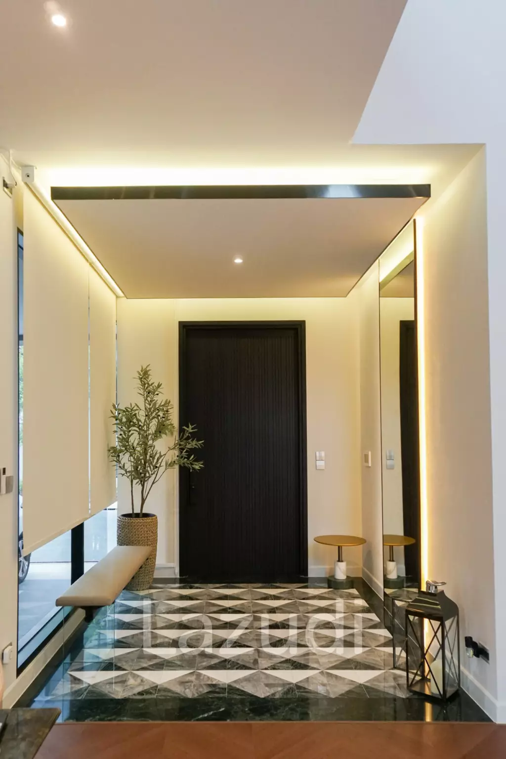 4 Beds 6 Baths 344 SQ.M BuGaan Krungthep Kreetha