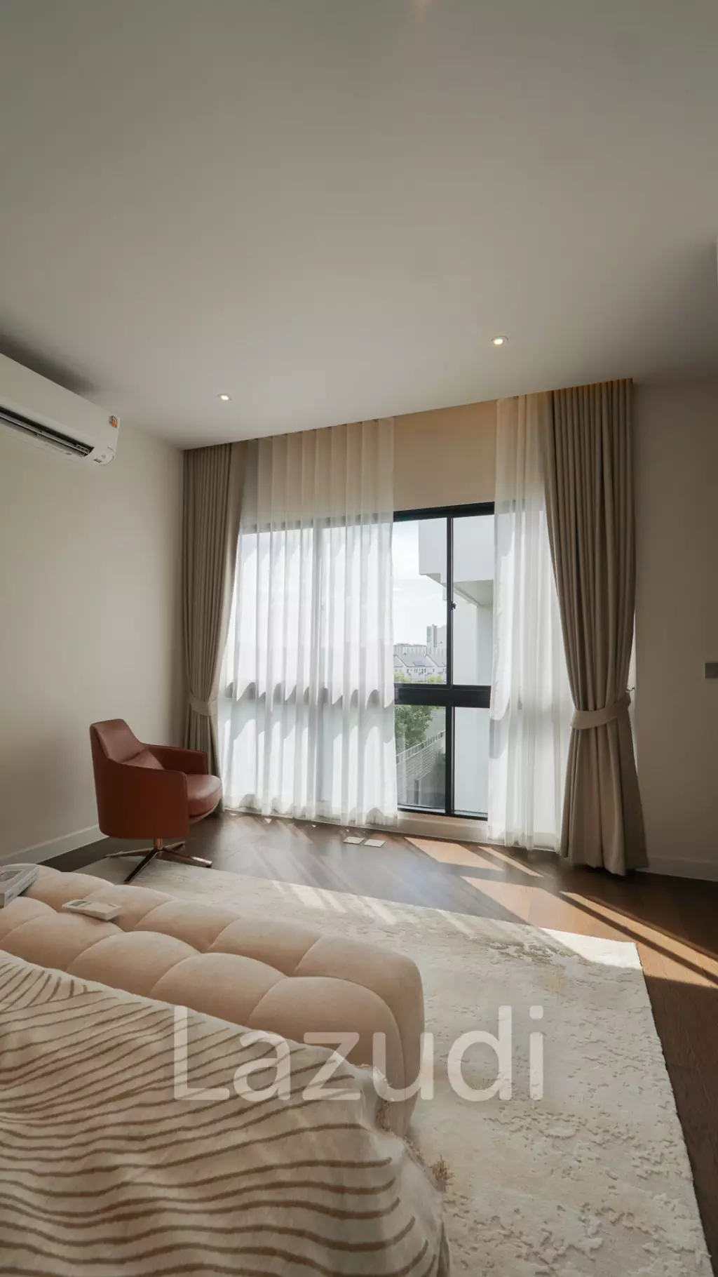 4 Beds 6 Baths 344 SQ.M BuGaan Krungthep Kreetha