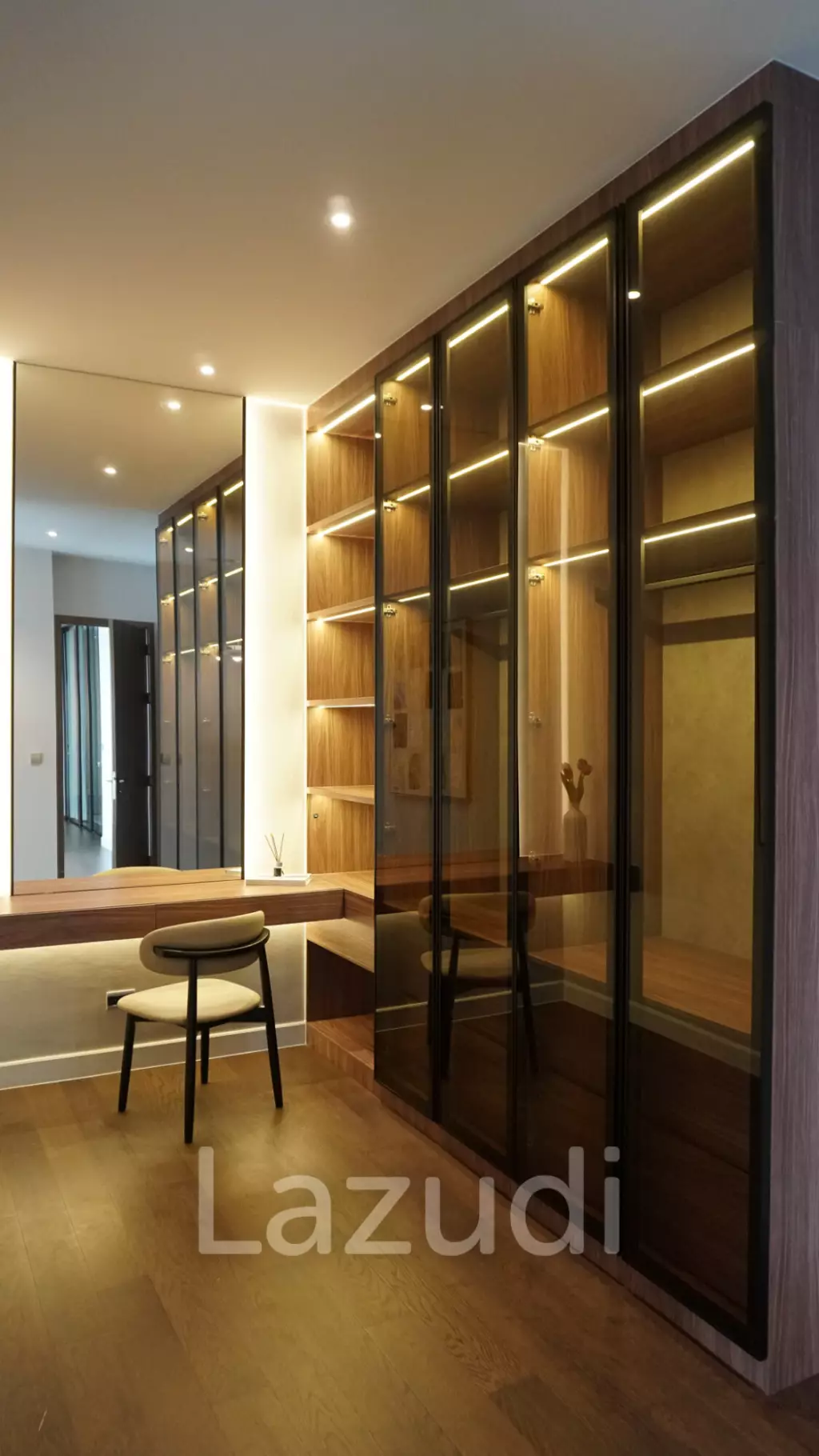 4 Beds 6 Baths 344 SQ.M BuGaan Krungthep Kreetha