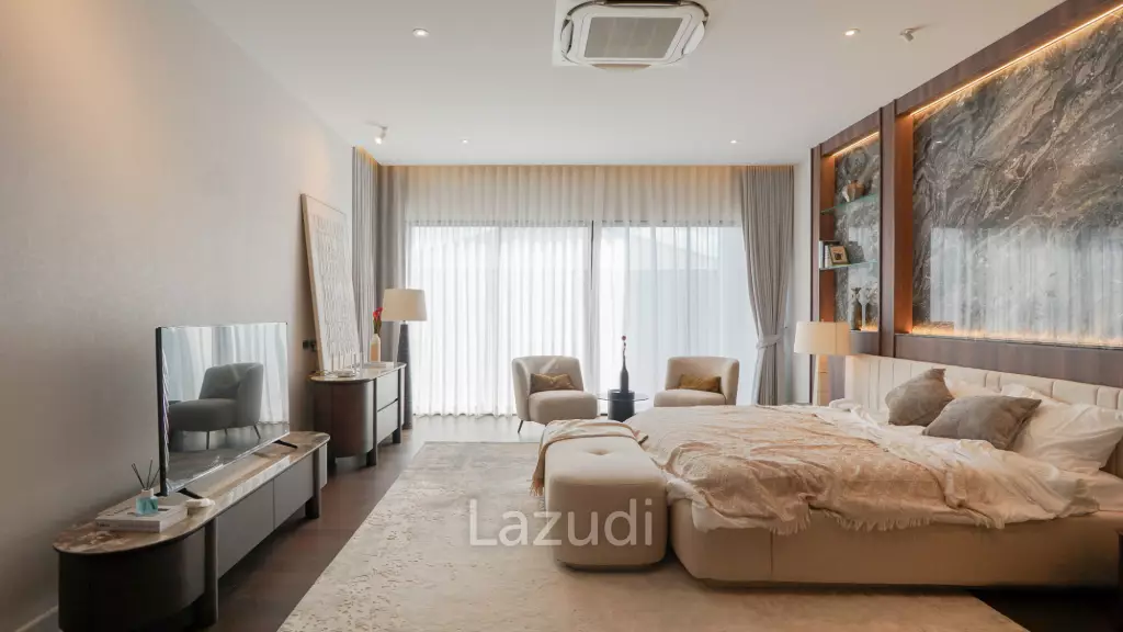4 Beds 6 Baths 344 SQ.M BuGaan Krungthep Kreetha