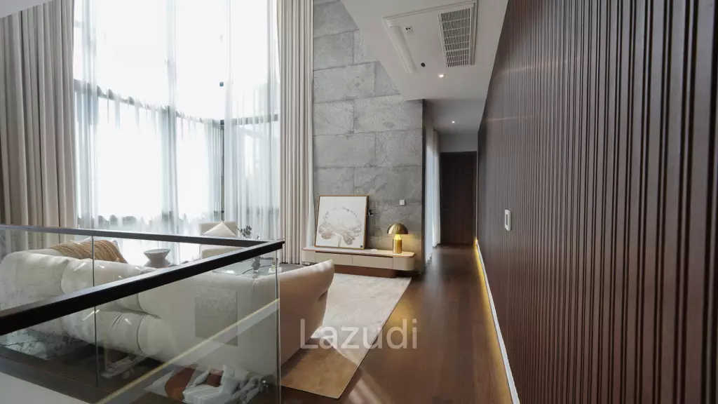 4 Beds 6 Baths 344 SQ.M BuGaan Krungthep Kreetha