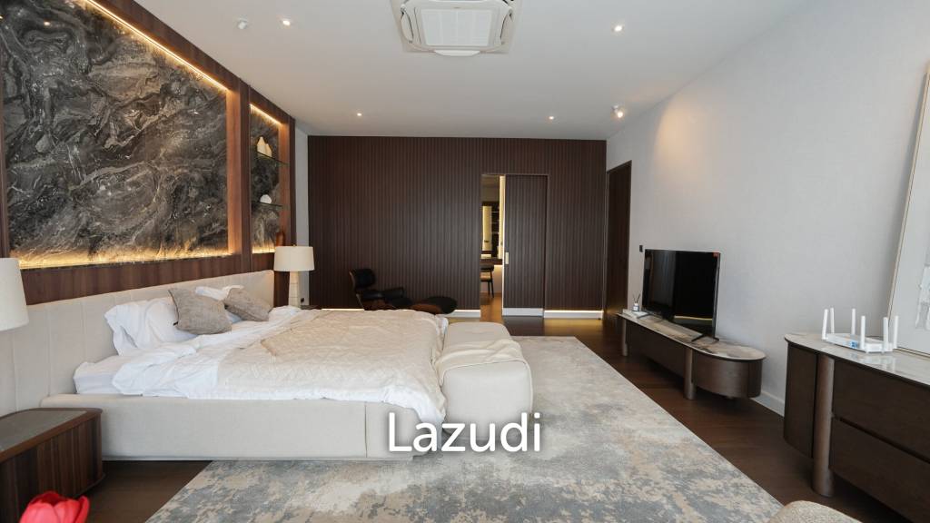 4 Beds 6 Baths 344 SQ.M BuGaan Krungthep Kreetha