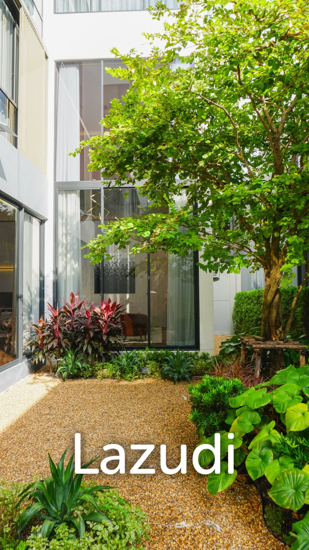 4 Beds 6 Baths 344 SQ.M BuGaan Krungthep Kreetha