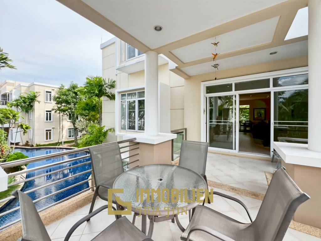 150 qm Wohnfläche / modernes Design / große Poolanlage