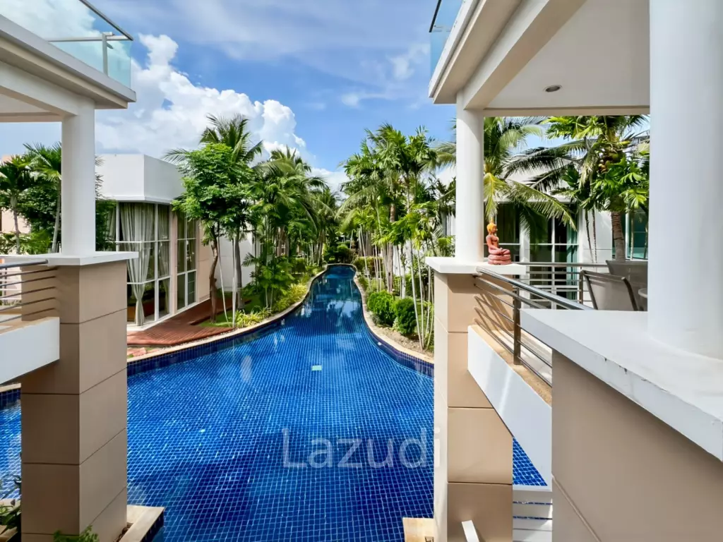 Spacious 2 Bedroom Freehold Condo in Cha-Am Blue Lagoon
