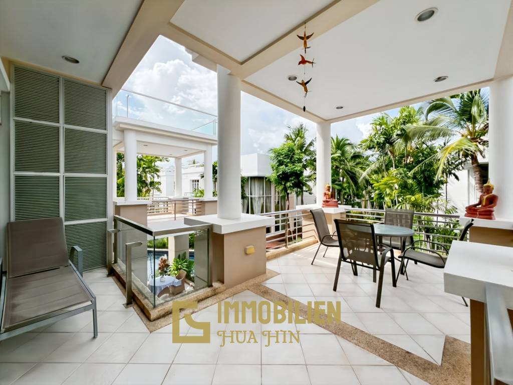 150 qm Wohnfläche / modernes Design / große Poolanlage