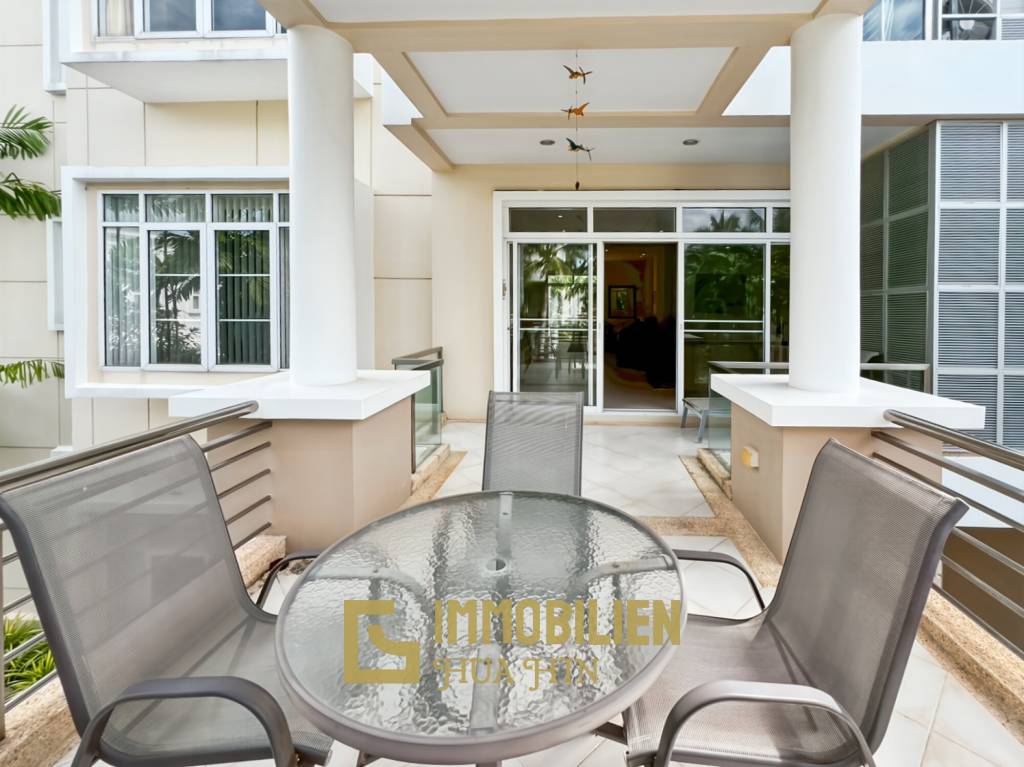 150 qm Wohnfläche / modernes Design / große Poolanlage