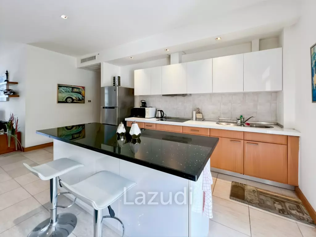 Spacious 2 Bedroom Freehold Condo in Cha-Am Blue Lagoon