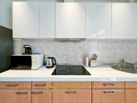 150 qm Wohnfläche / modernes Design / große Poolanlage