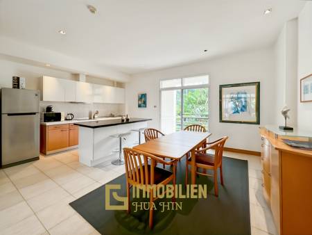 150 qm Wohnfläche / modernes Design / große Poolanlage