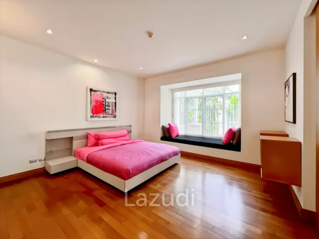 Spacious 2 Bedroom Freehold Condo in Cha-Am Blue Lagoon