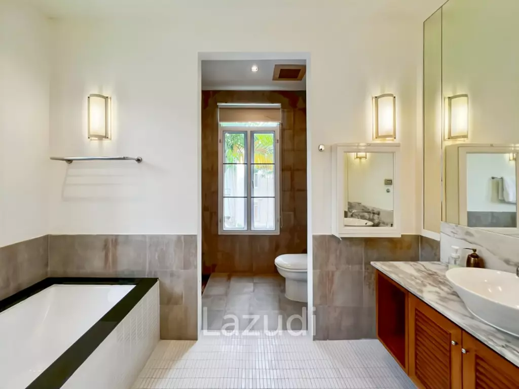 Spacious 2 Bedroom Freehold Condo in Cha-Am Blue Lagoon