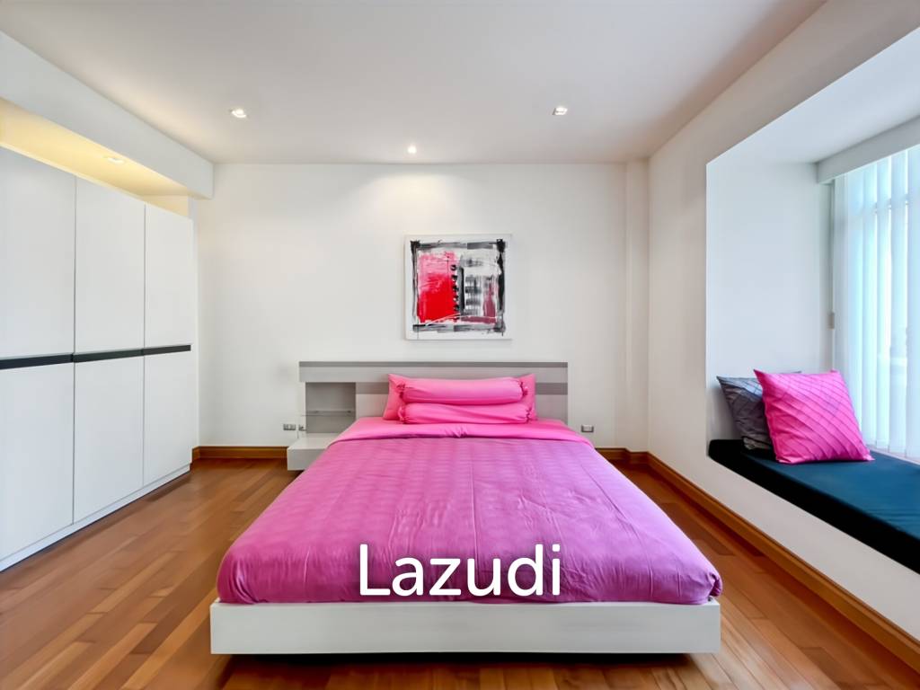 Spacious 2 Bedroom Freehold Condo in Cha-Am Blue Lagoon