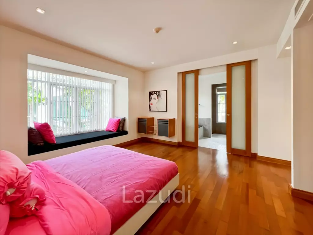 Spacious 2 Bedroom Freehold Condo in Cha-Am Blue Lagoon