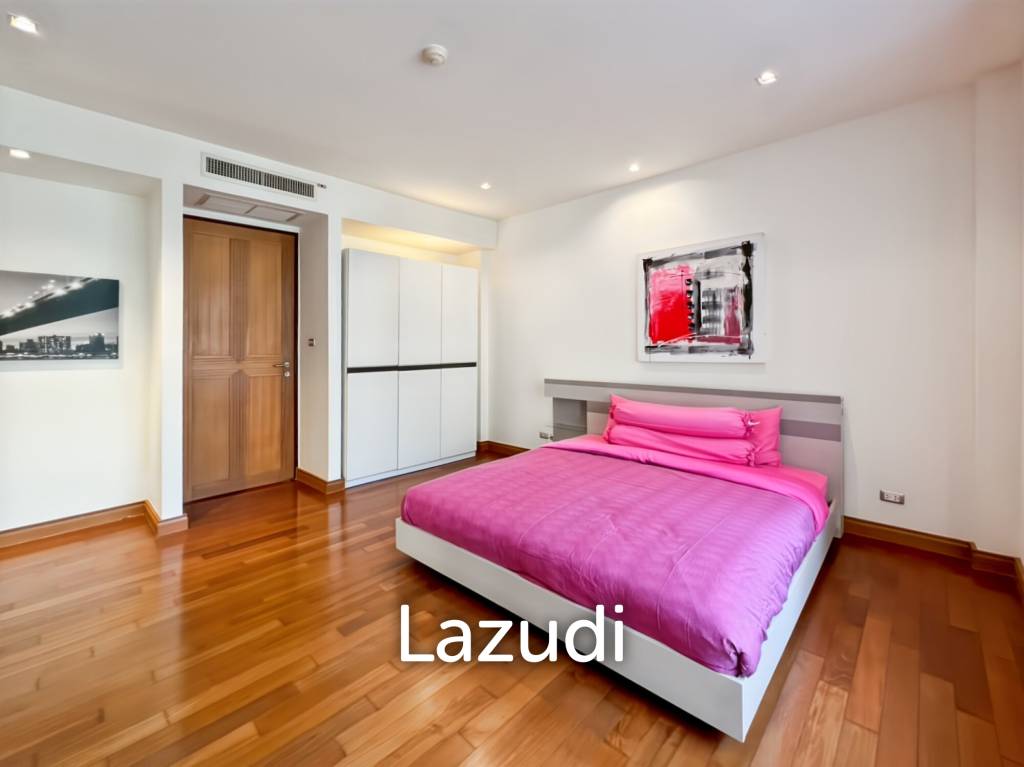 Spacious 2 Bedroom Freehold Condo in Cha-Am Blue Lagoon