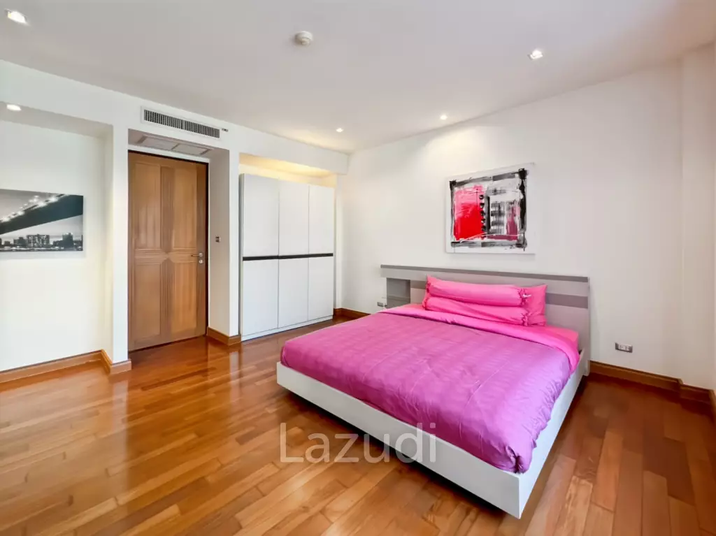 Spacious 2 Bedroom Freehold Condo in Cha-Am Blue Lagoon