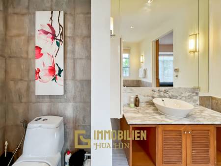 150 qm Wohnfläche / modernes Design / große Poolanlage