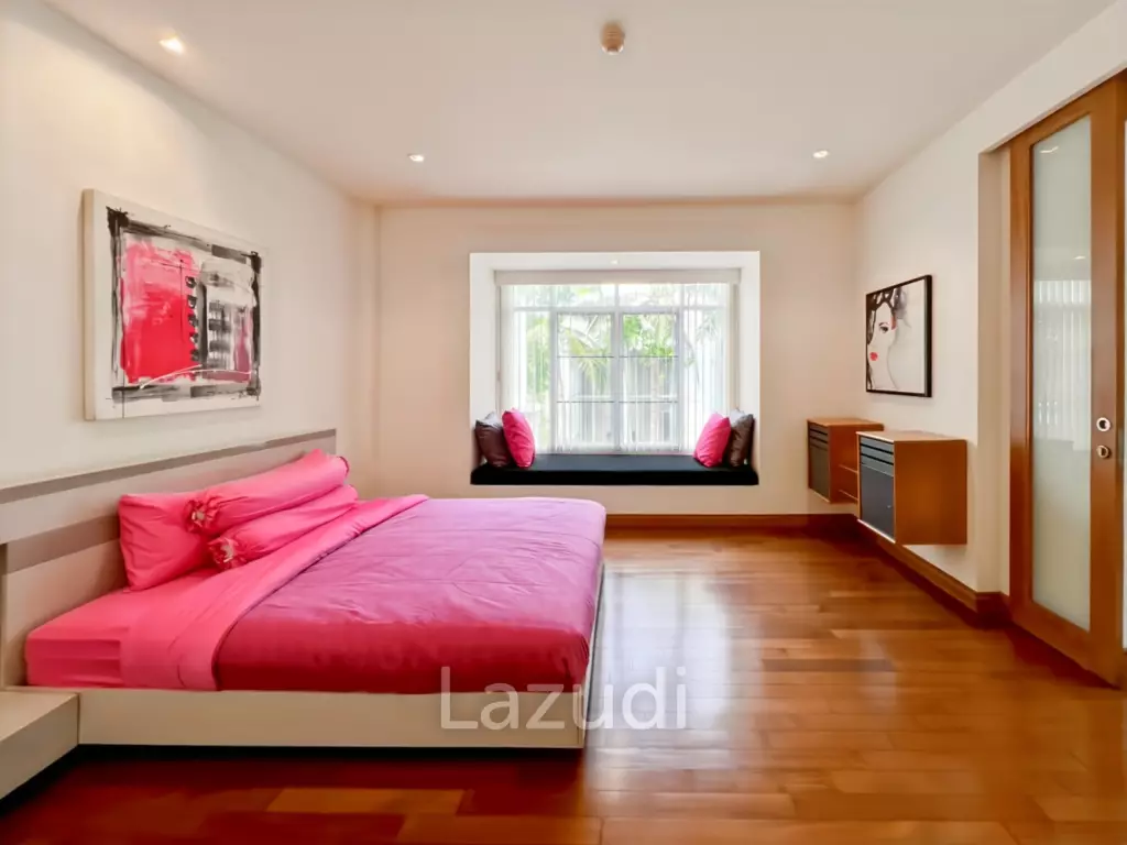 Spacious 2 Bedroom Freehold Condo in Cha-Am Blue Lagoon