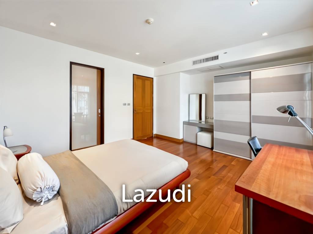 Spacious 2 Bedroom Freehold Condo in Cha-Am Blue Lagoon