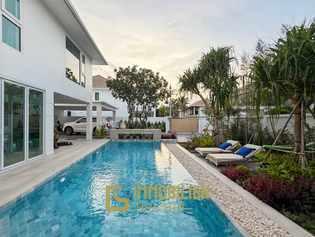 Brandneu / 4 Schlafzimmer / 10 m x 5 m Pool