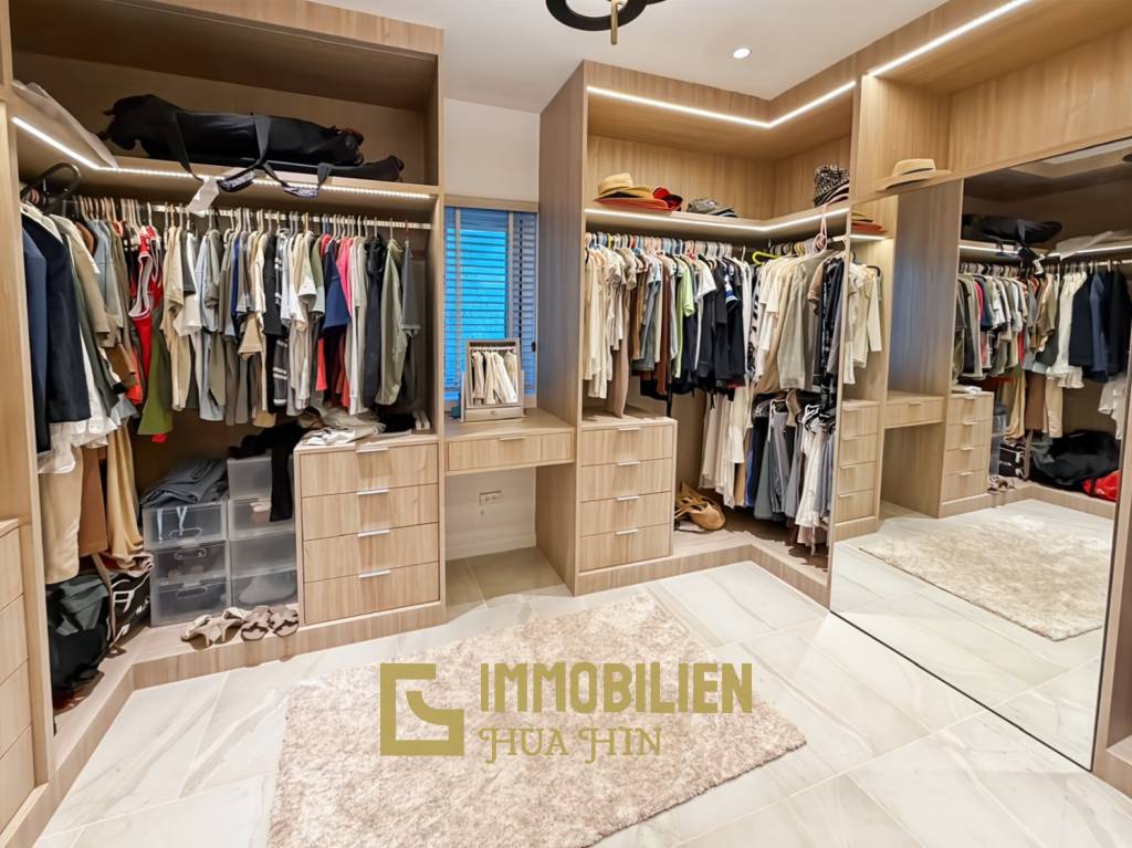 Brandneu / 4 Schlafzimmer / 10 m x 5 m Pool