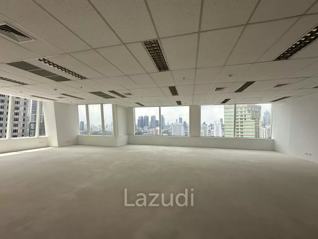 Spacious Office Space in Interchange 21 Bangkok
