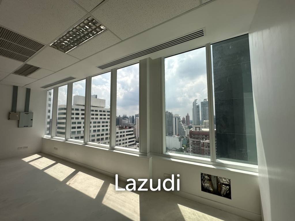 Spacious Office Space in Interchange 21 Bangkok