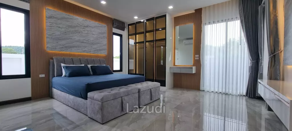 3 Bed 4 Bath 165 SQ.M. Bangsaray Pool Villa