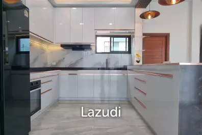 3 Bed 4 Bath 165 SQ.M. Bangsaray Pool Villa
