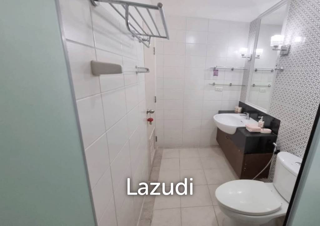 1 Bedroom 1 Bathroom 44 Sq.m Sukhumvit Plus