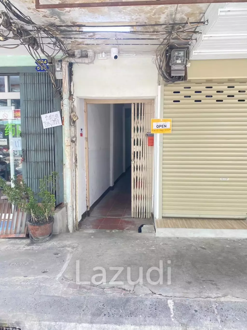 Multi-purpose Townhouse in Thung Wat Don Sathon
