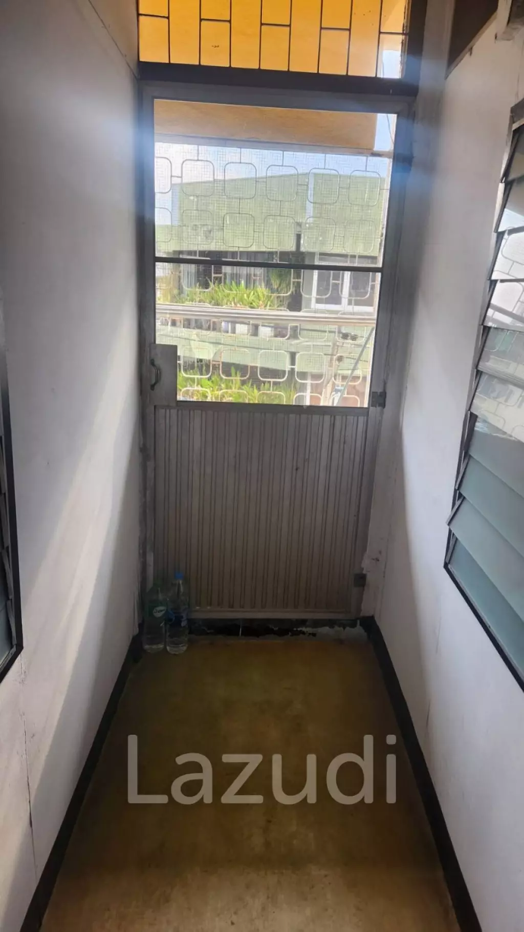 Multi-purpose Townhouse in Thung Wat Don Sathon