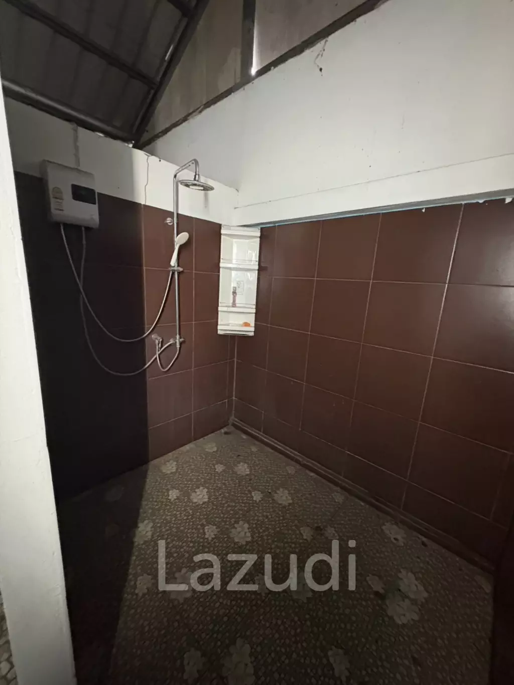 3 Bed 4 Bath 273 SQ.M. Building In Thepprasit