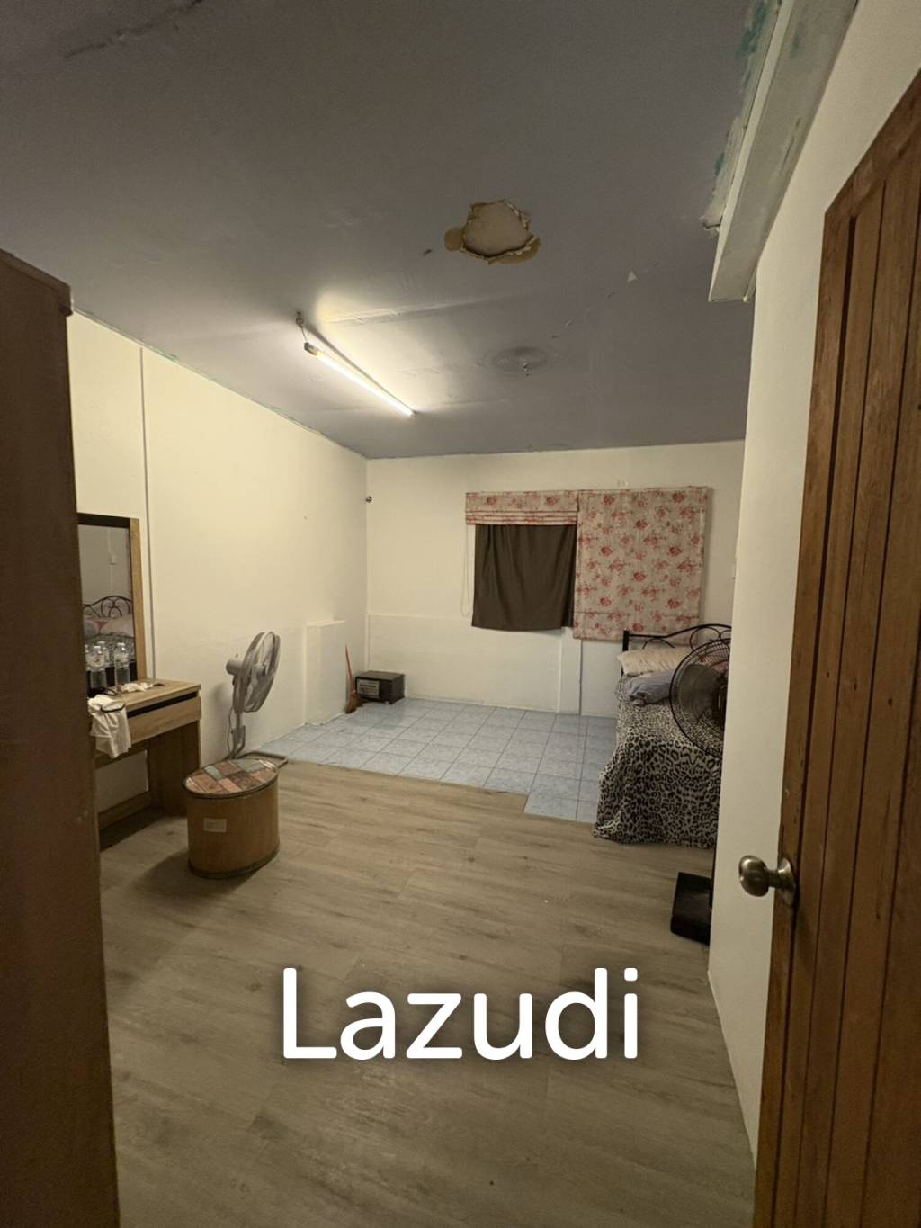 3 Bed 4 Bath 273 SQ.M. Building In Thepprasit