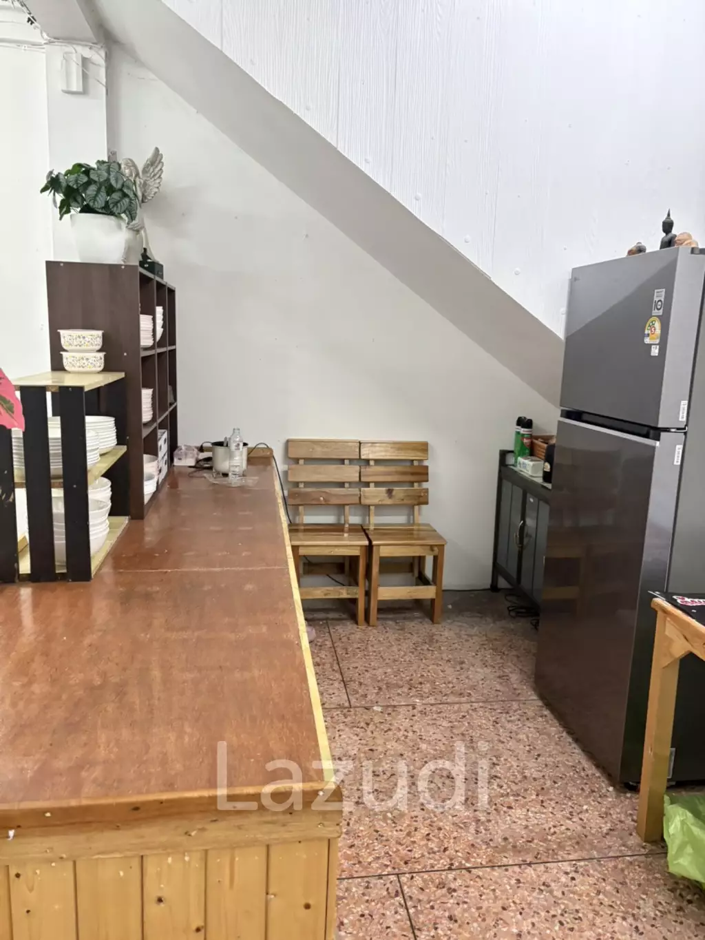 3 Bed 4 Bath 273 SQ.M. Building In Thepprasit