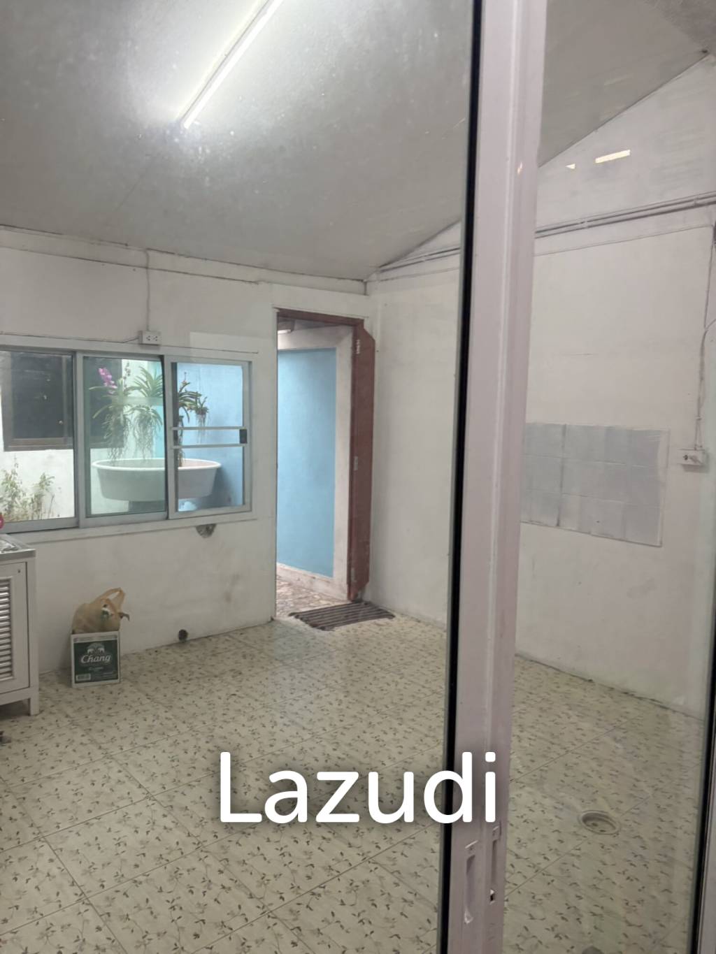 3 Bed 4 Bath 273 SQ.M. Building In Thepprasit