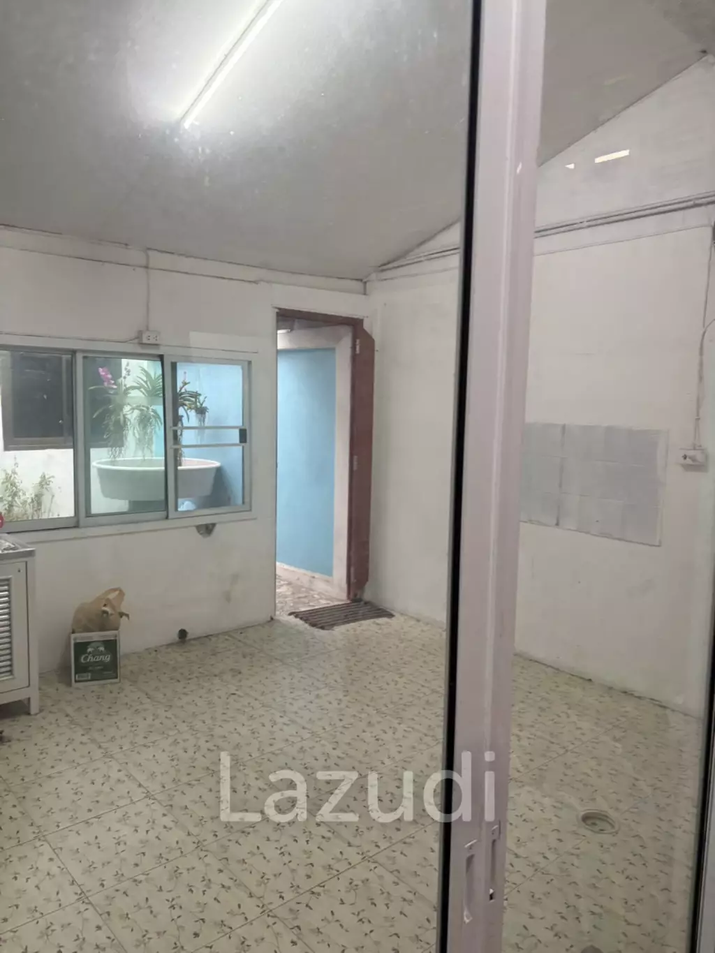 3 Bed 4 Bath 273 SQ.M. Building In Thepprasit