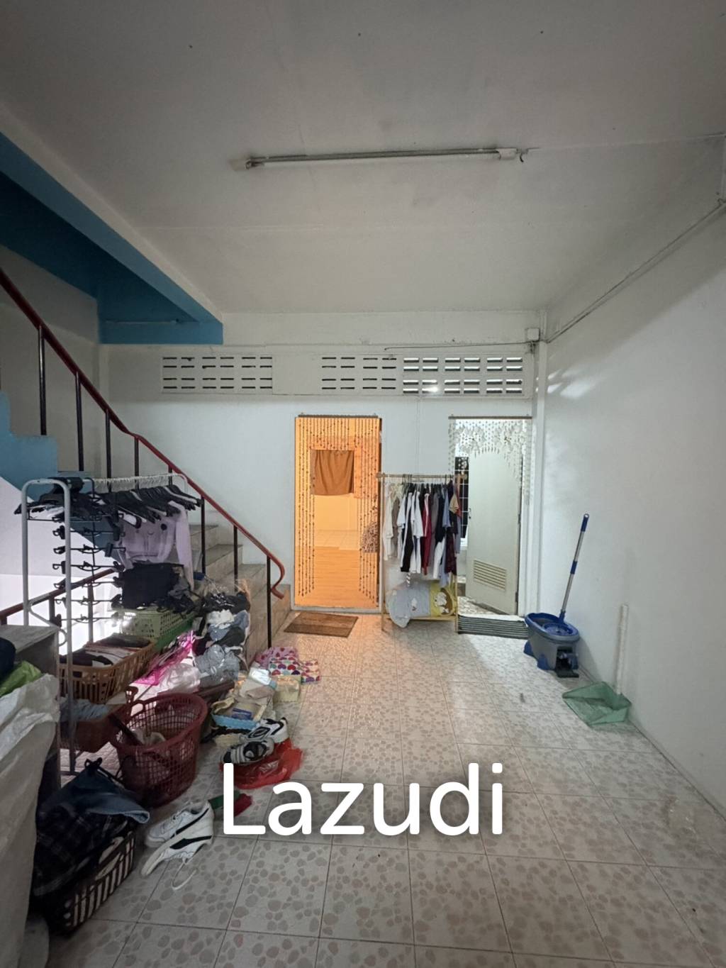 3 Bed 4 Bath 273 SQ.M. Building In Thepprasit