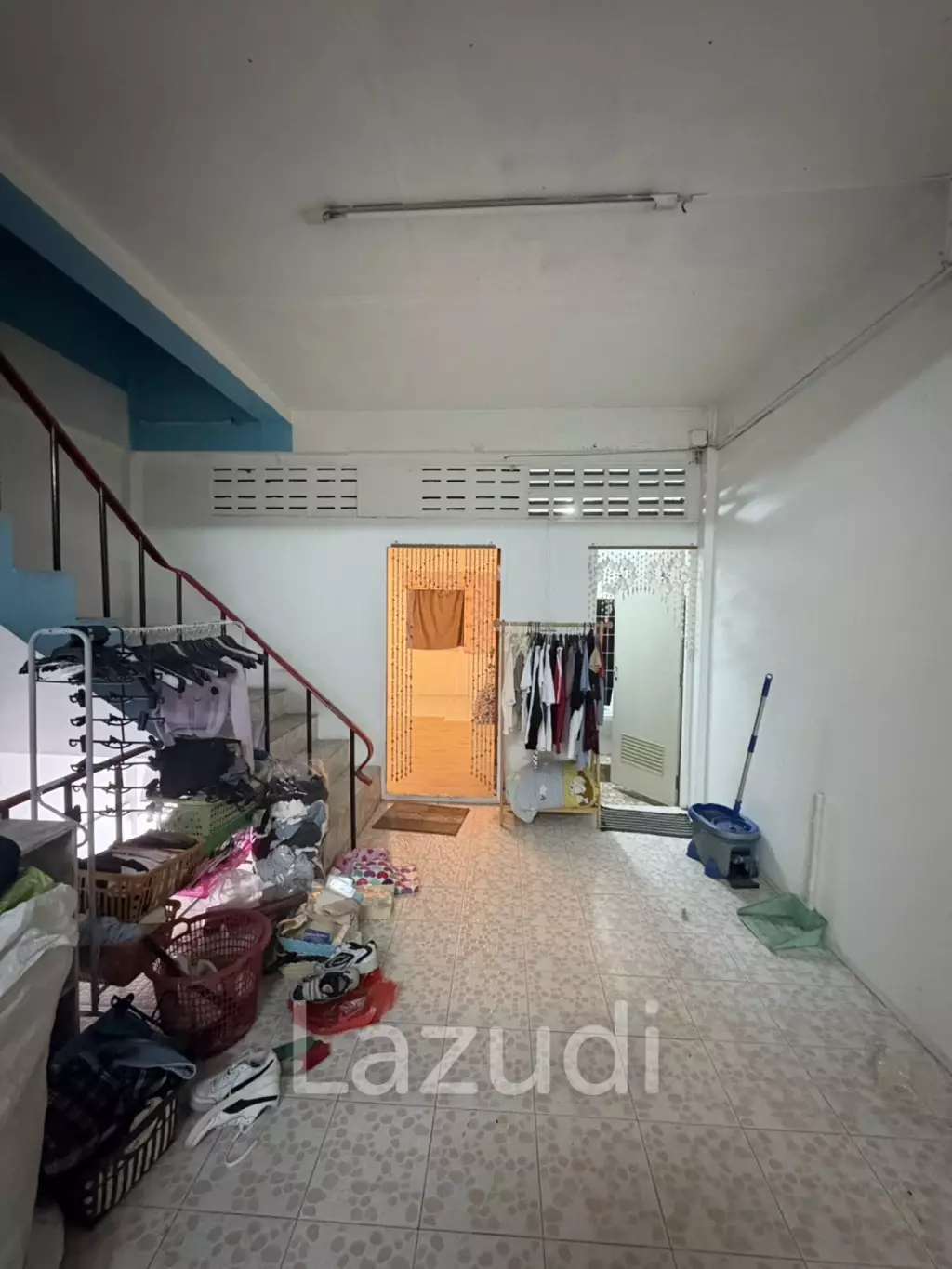 3 Bed 4 Bath 273 SQ.M. Building In Thepprasit