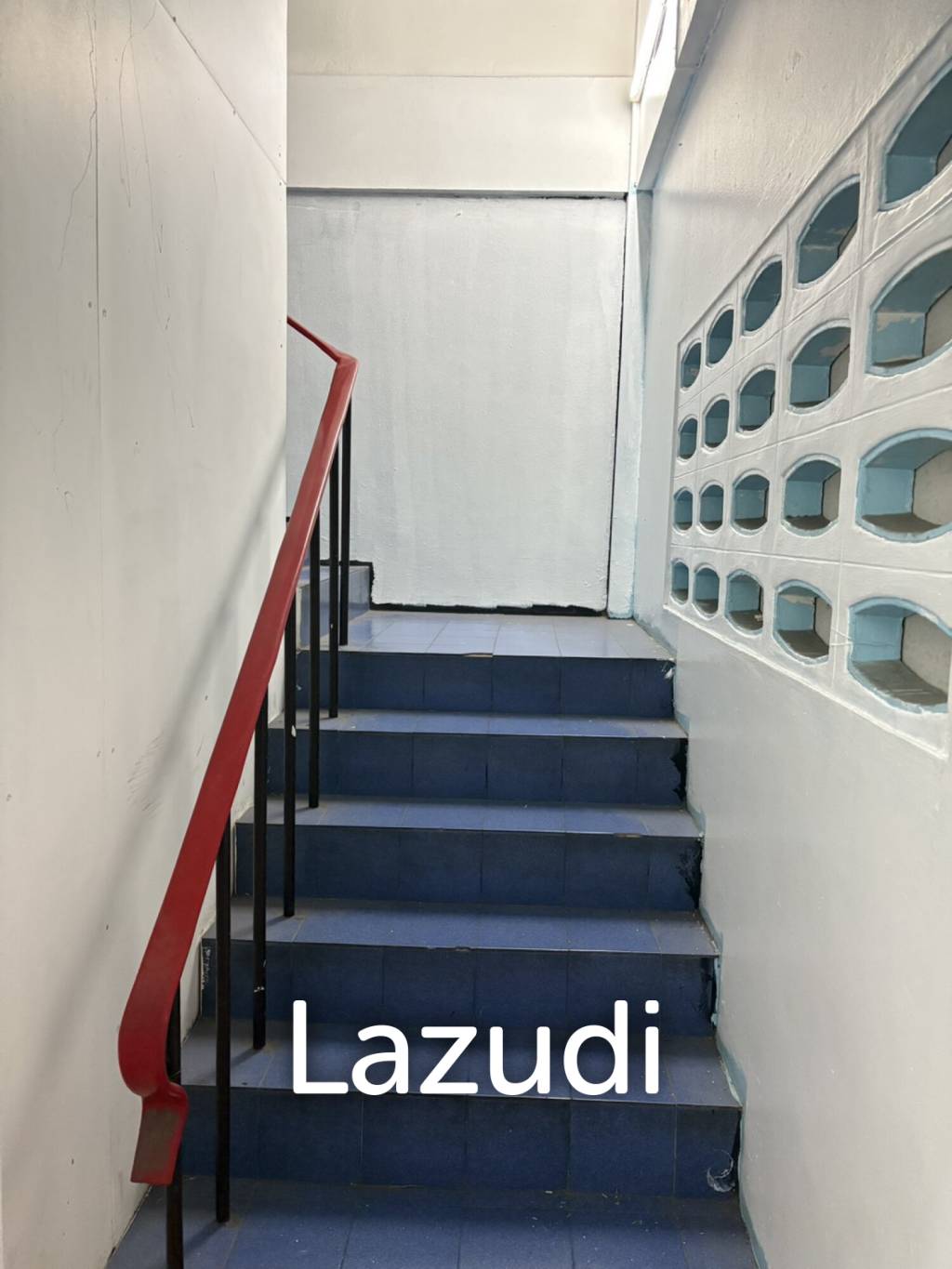 3 Bed 4 Bath 273 SQ.M. Building In Thepprasit